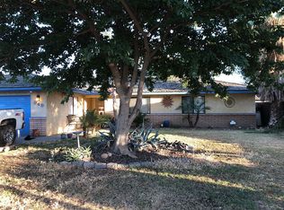 949 Cherry Ln, Lemoore, CA 93245