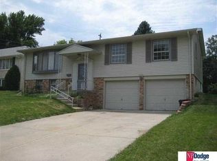 7322 N 39th Ter, Omaha, NE 68112