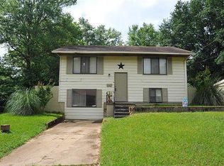 2413 E Devine St, Tyler, TX 75701