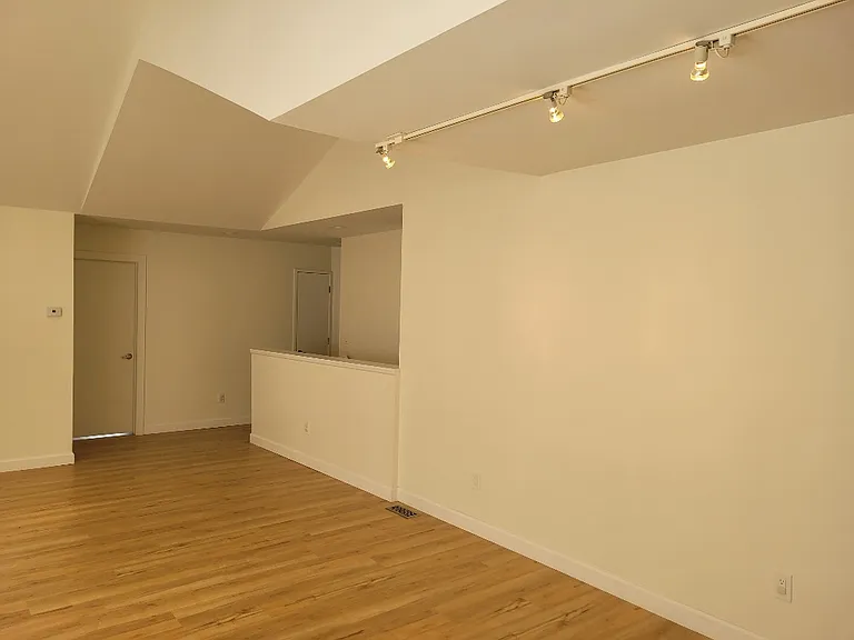 16067 Kirkshire Ave — Photo 25