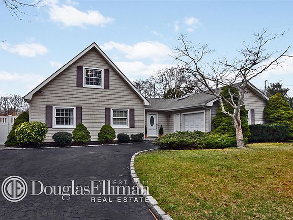 2nd image of 216 Astor Dr