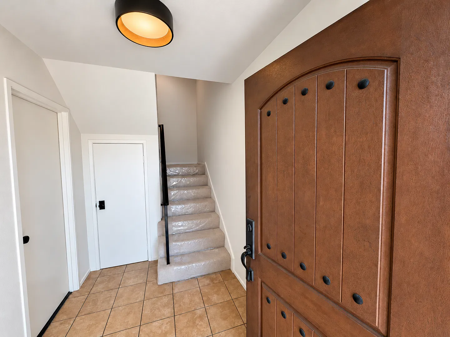 Seaview Hills Townhome with Stunning Ocean & Coastline Views — Photo 2
