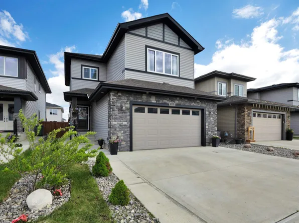 3808 45th Ave, Beaumont, AB T4X 2W9