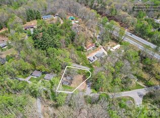 26 Lansing Rd, Waynesville, NC 28786