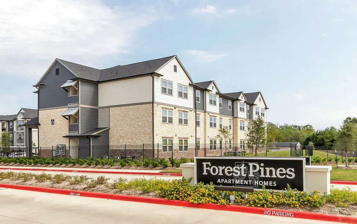 Forest Pines Apartments — Photo 2