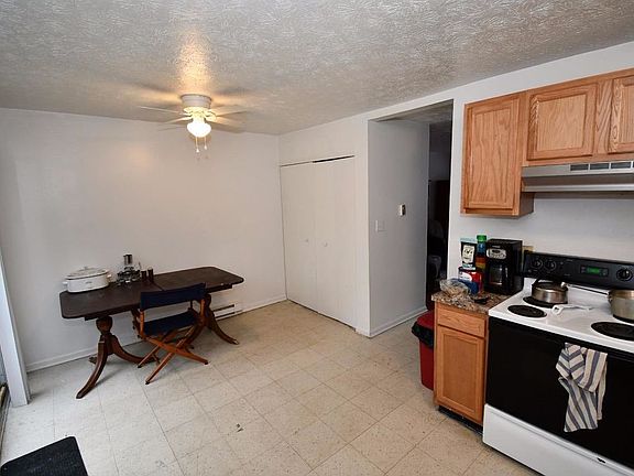 3rd image of 109 Harken Ct