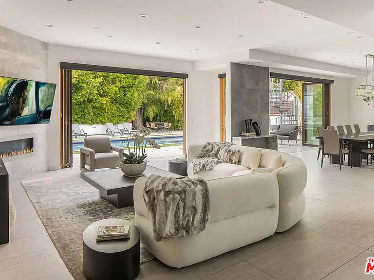 12443 W Sunset Blvd — Photo 10