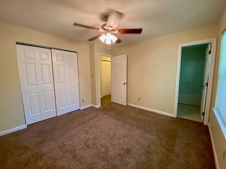 133 Howard Dr — Photo 15
