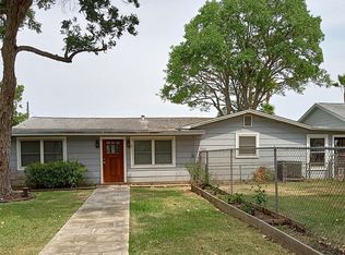 215 Hazel St, La Porte, TX 77571