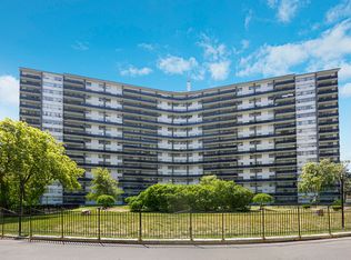 79 Thorncliffe Park Dr., Toronto, ON M4H 1L3