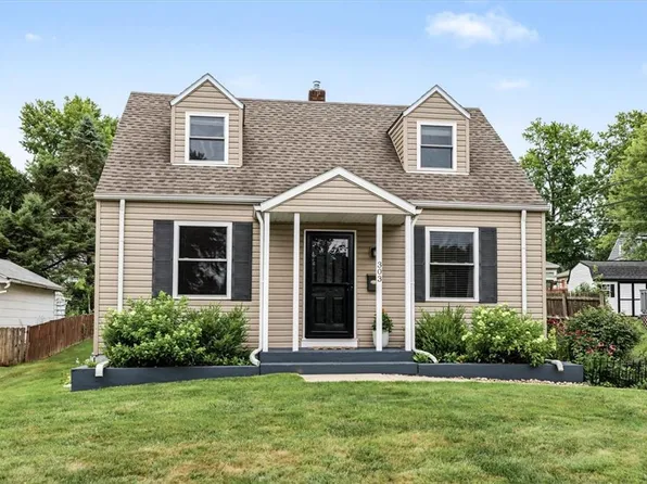 303 Cedar Rd, Hellertown, PA 18055