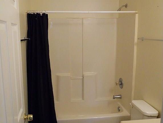 4th image of 37 Rock Garden Pl APT A