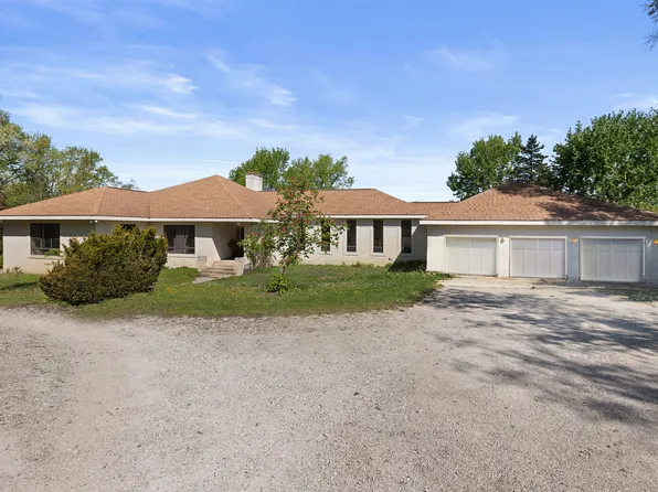 26348 N Edgemond Ln, Barrington, IL 60010