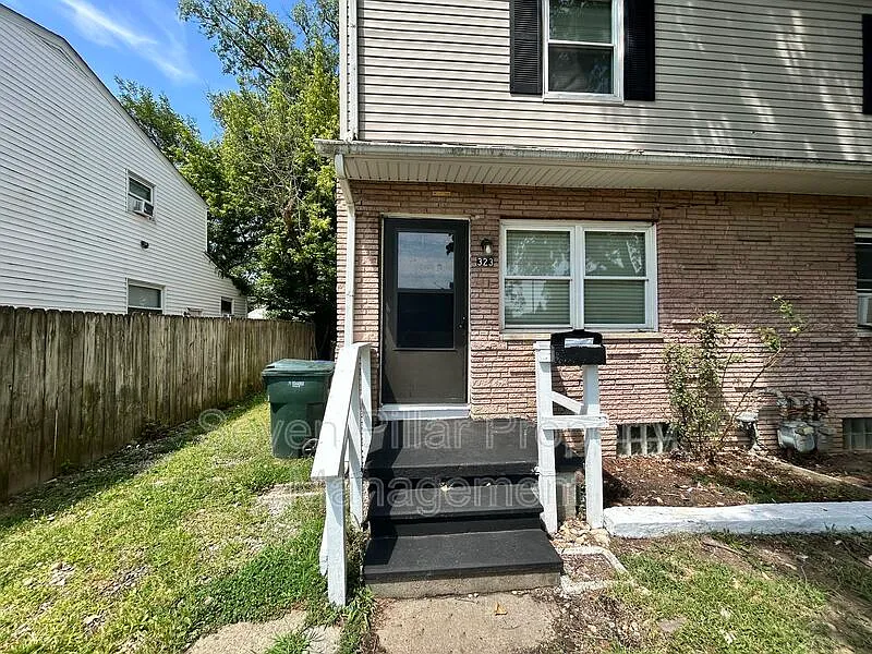 323 S Napoleon Ave