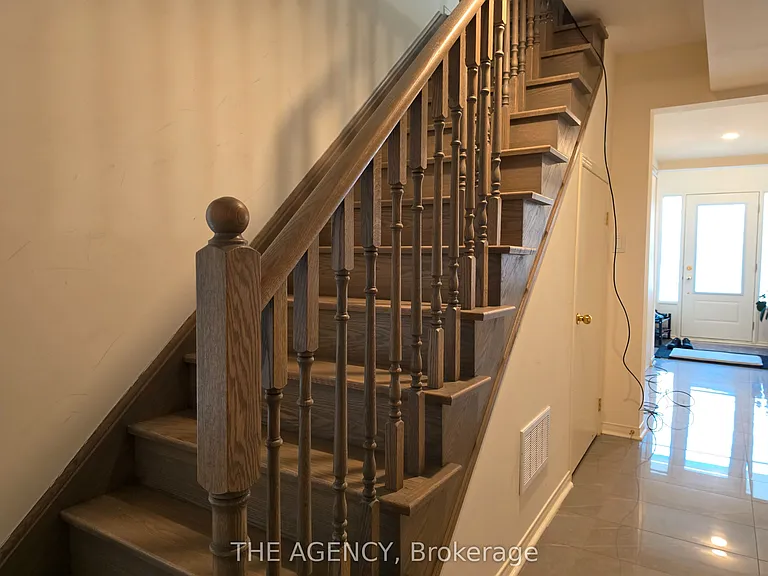 109 Ness Dr — Photo 4
