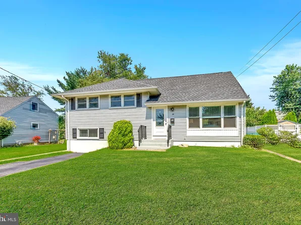 25 Amsterdam Rd, Hamilton, NJ 08620