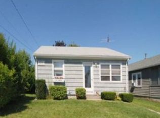 7 Saint James Rd, Narragansett, RI 02882