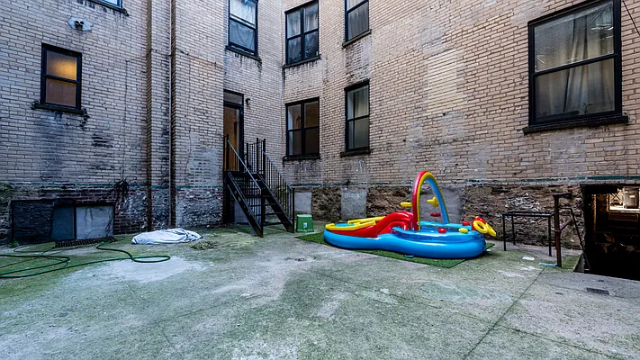 Rented by Nooklyn NYC LLC | media 26