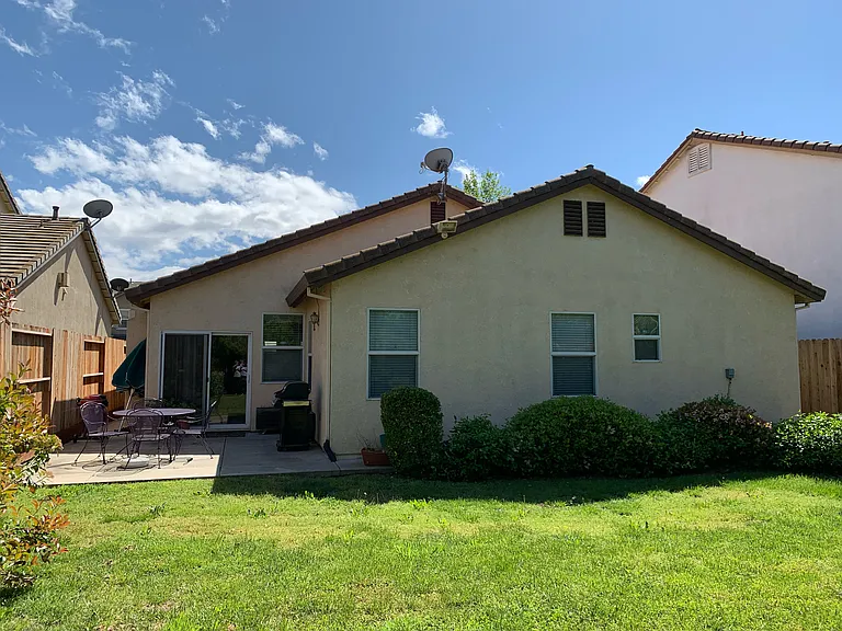 2125 Citrine Way — Photo 6