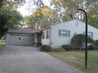 2834 Howell Dr, Poland, OH