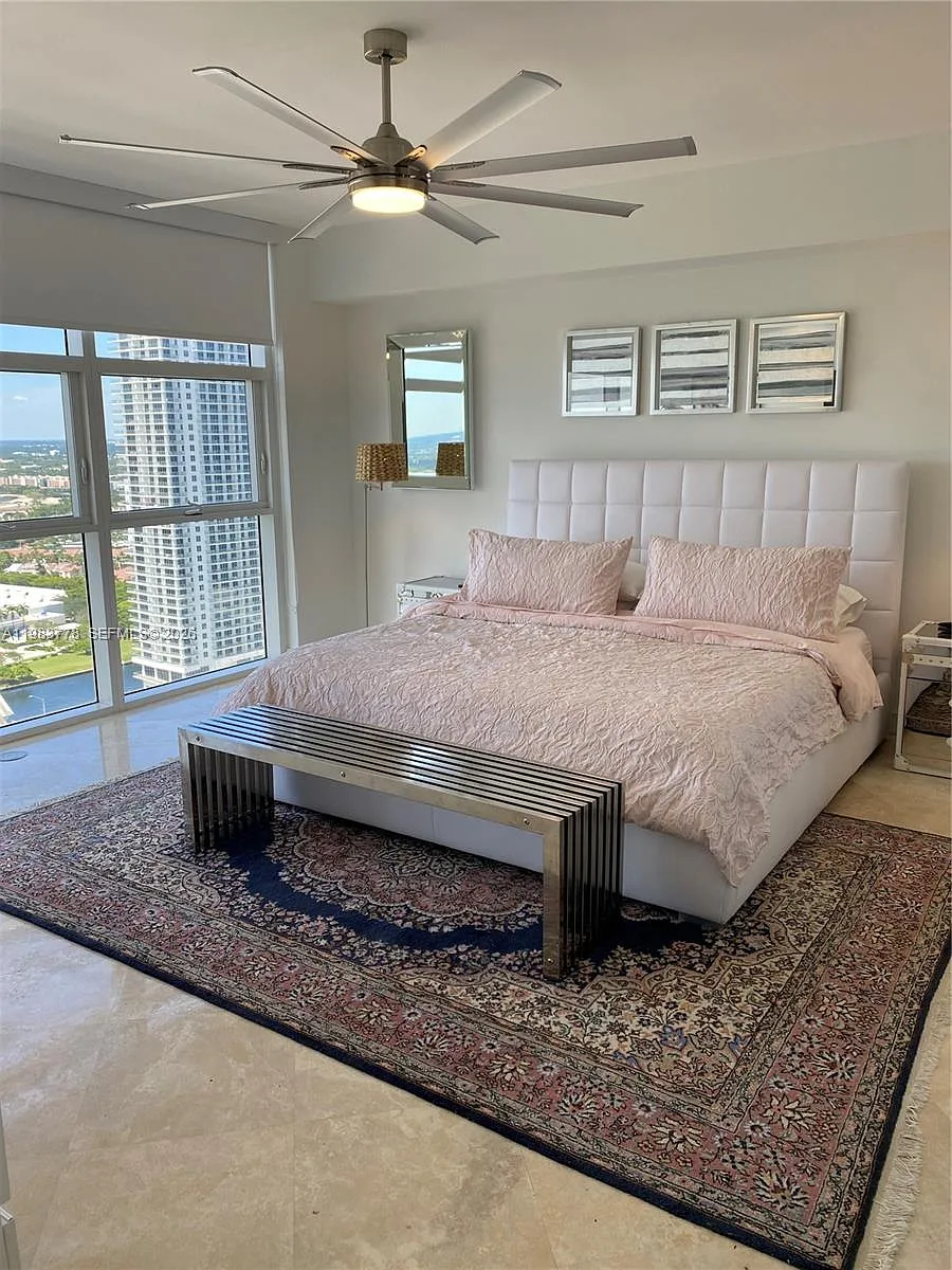 Building Photo - 1830 S Ocean Dr #3507