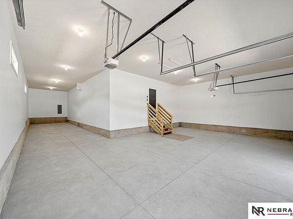 2nd image of 9350 86th St