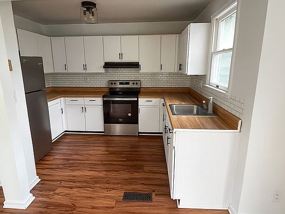4th image of 313 Harper Dr #313
