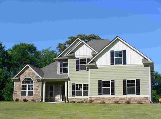 34 Moreland Oaks Dr, Moreland, GA 30259