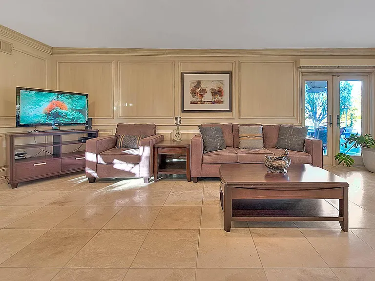 3800 Weatherly Cir — Photo 8