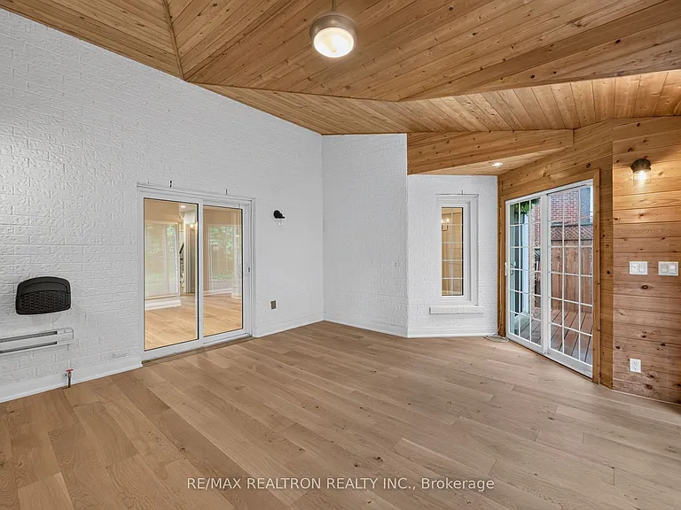 49 Meekings Dr — Photo 36
