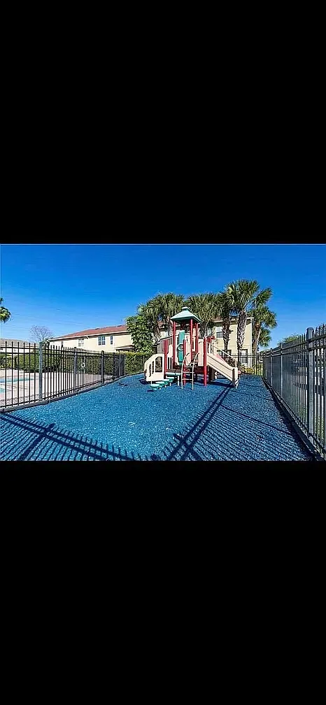 1965 Searay Shore Dr — Photo 2