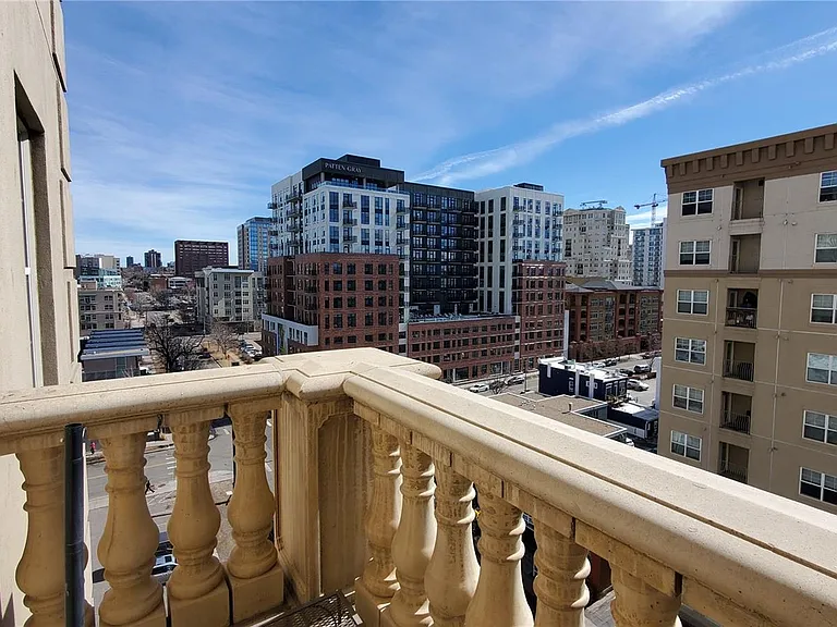 475 W 12th Ave #8H — Photo 17