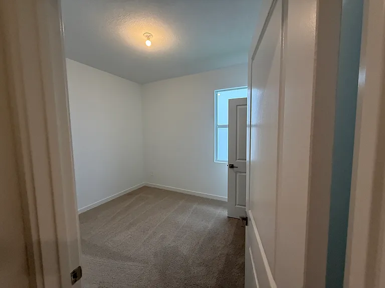 1872 NW 6th Ct — Photo 2