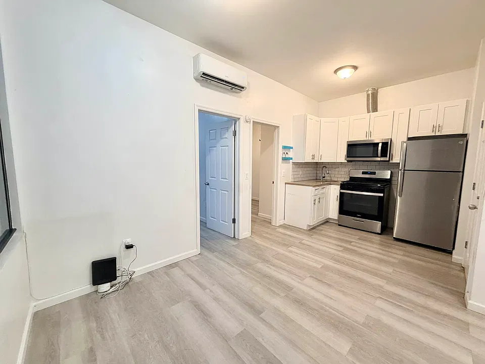 117 Schaefer St #1AB