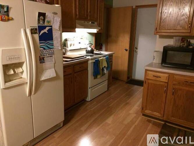2nd image of 4818 Milwaukee St