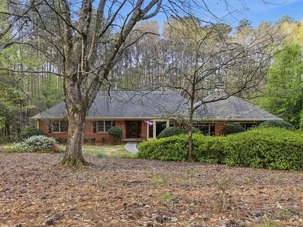 3197 Spring Lake Dr NE, Conyers, GA 30013