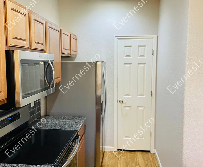 2851 Kansas Dr — Photo 6