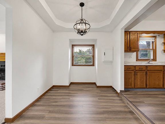 5th image of 2696 Edgewood St