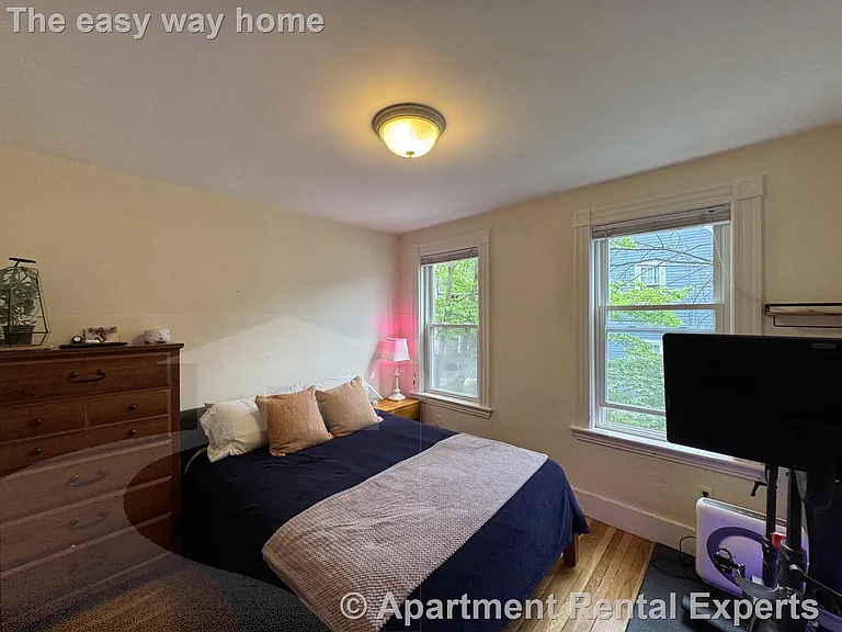33 Belmont St — Photo 12