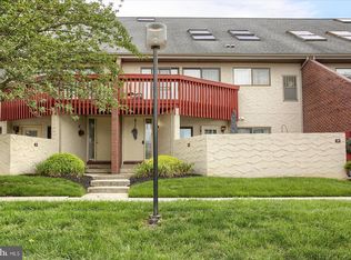 591 Geneva Dr APT 19, Mechanicsburg, PA 17055