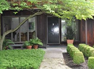 282 Landing Rd S, Rochester, NY 14610