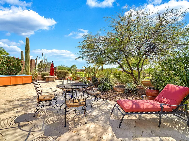 2519 W Myopia Dr — Photo 29