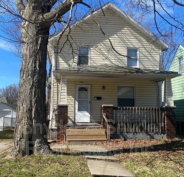 748 Merton Ave — Photo 20