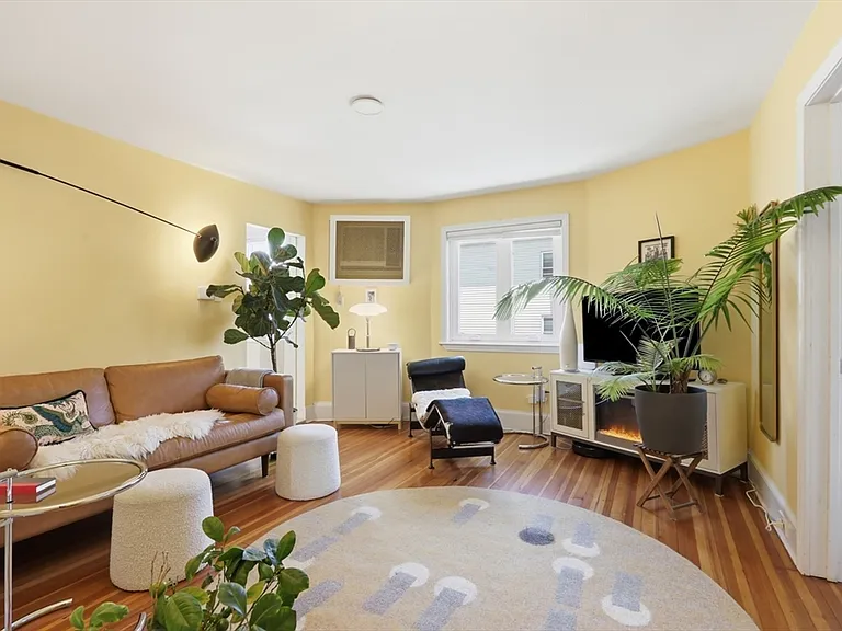 88 Vernal St #A — Photo 3