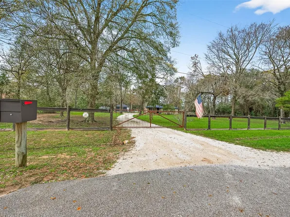 31915 Debbi Ln, Magnolia, TX 77355