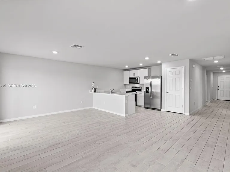 7020 Ramrod Cir — Photo 2