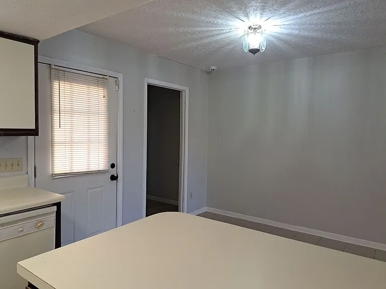4837 S Lakewood Dr — Photo 5