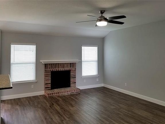 4th image of 1320 Ashley Dr