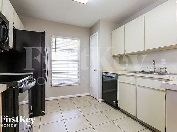5th image of 11801 Cedarfield Dr