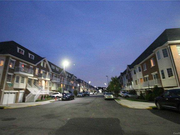 2nd image of 120-49 Sunrise Ct #B